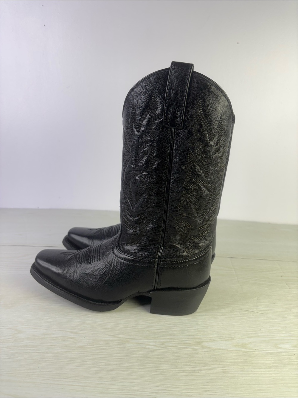 Laredo Women's Black Leather Western Cowboy Boots size 6
